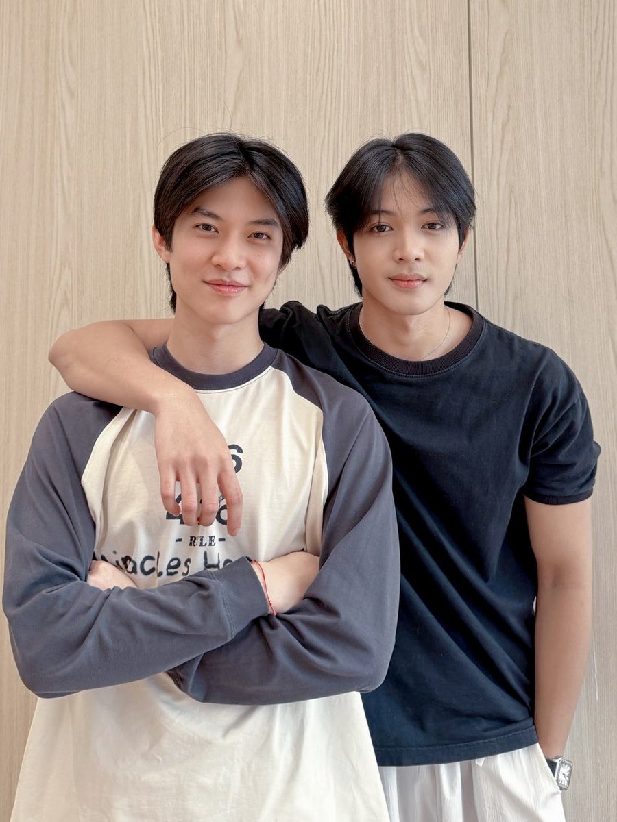 boyslovehub's tweet photo. 🚨 #17thSpringSeries, the new BL starring #ChokunAston, has begun its workshop.

A guy born with HIV transfers to a new school, where he meets a rebellious boy. As they grow closer, they begin to bring out the best in each other. https://t.co/KB64i8OR6q