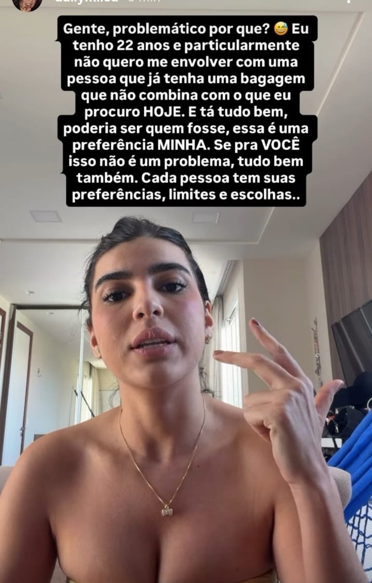 nattuita26's tweet photo. Queria saber se o Zé Felipe perguntou alguma coisa pra essa mona!  Pra ela se achar no direito de falar que os filhos dele são bagagem! https://t.co/YIGbUzFyq8