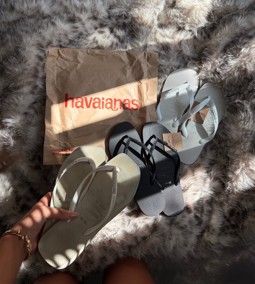 lanascash's tweet photo. a little gift exchange: he buys, i upgrade &amp; he receives the old pair ♡ https://t.co/CpKxMVgsrm