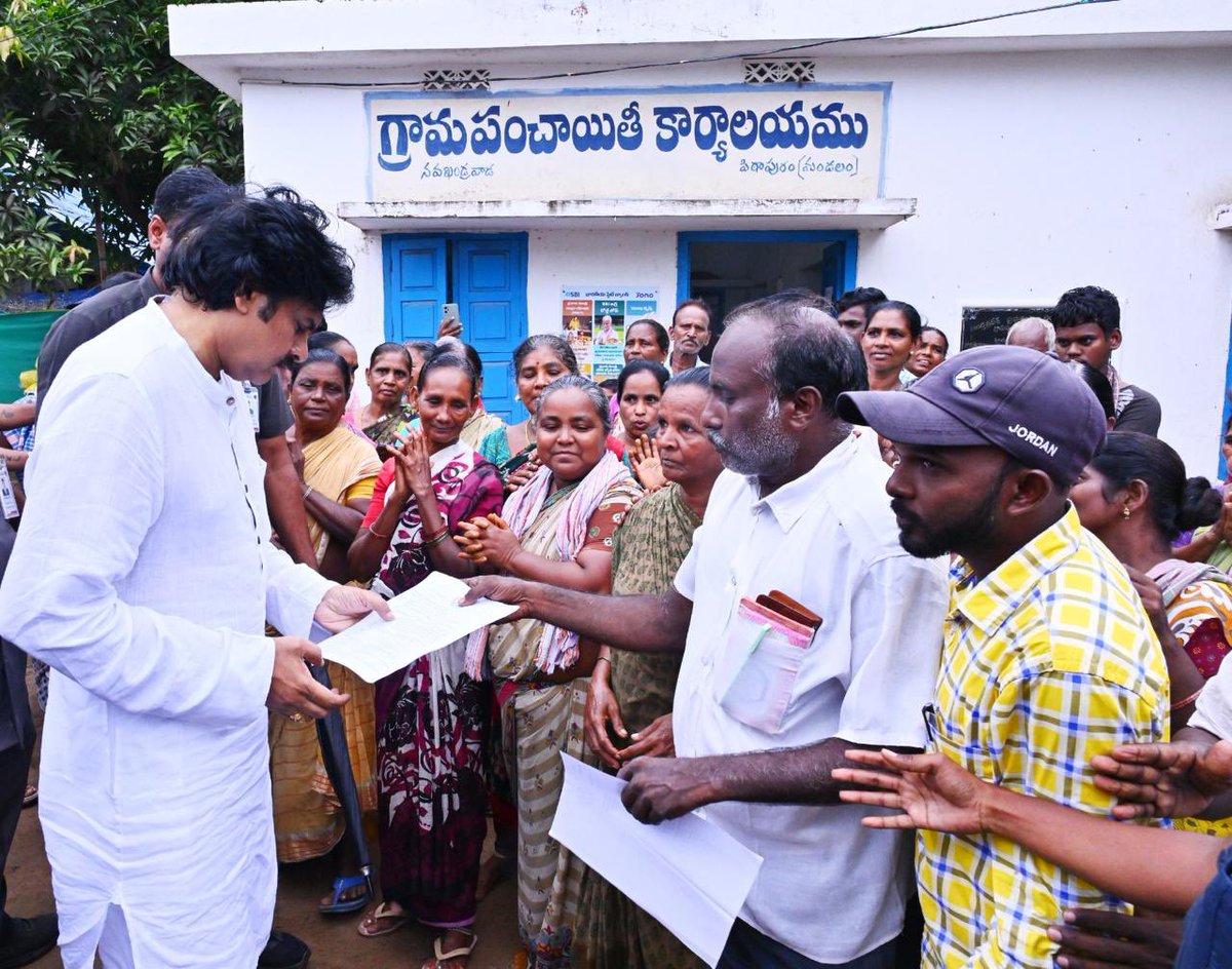 APDeputyCMO's tweet photo. (2/2)
పిఠాపురం నియోజకవర్గ పర్యటన సందర్భంగా ఈ సమస్యను గ్రామస్థులు శ్రీ పవన్ కళ్యాణ్ గారి దృష్టికి తీసుకువచ్చి వినతి పత్రం సమర్పించారు. ప్రజల భద్రతకు సంబంధించిన సమస్య కావడంతో ఆయన తక్షణమే స్పందించి, విద్యుత్ లైన్లు, ట్రాన్స్‌ఫార్మర్‌ను సురక్షిత ప్రాంతానికి తరలించేలా చర్యలు చేపట్టాలని సంబంధిత అధికారులను ఆదేశించారు. శ్రీ పవన్ కళ్యాణ్ గారి ఆదేశాలతో అధికారులు వెంటనే స్పందించి, ప్రమాదకరంగా ఉన్న విద్యుత్ లైన్లు, ట్రాన్స్‌ఫార్మర్‌ను సురక్షిత ప్రాంతానికి తరలించే ఏర్పాట్లు చేస్తున్నారు. ఏళ్లుగా పరిష్కారానికి నోచుకోని సమస్యను  శ్రీ పవన్ కళ్యాణ్ గారి దృష్టికి తీసుకువచ్చిన వెంటనే పరిష్కారం లభించడంతో కొండేవరం గ్రామస్థులు హర్షం వ్యక్తం చేస్తూ కృతజ్ఞతలు తెలిపారు.  
* పిఠాపురం–రాజమండ్రి బస్సు సర్వీసు ఏర్పాటు
పిఠాపురం నుంచి రాజమండ్రికి నేరుగా బస్సు సర్వీసు లేకపోవడంతో ప్రయాణికులు ఎదుర్కొంటున్న ఇబ్బందులను పరిష్కరించాలని పిఠాపురం నియోజకవర్గ ప్రజలు శ్రీ పవన్ కళ్యాణ్ గారికి విజ్ఞప్తి చేశారు. ప్రజల అభ్యర్థనపై స్పందించిన శ్రీ పవన్ కళ్యాణ్ గారు ఏపీఎస్‌ఆర్టీసీ అధికారులతో మాట్లాడి, పిఠాపురం–రాజమండ్రి మధ్య బస్సు సర్వీసును త్వరలో ప్రారంభించేలా చర్యలు చేపట్టారు.  

వీటితోపాటు  ఎఫ్‌కే పాలెం ప్రాంతంలో ఆంజనేయ స్వామి ఆలయం నుంచి ఈబీసీ కాలనీ వరకు 0.98 కి.మీ మేర డ్రైనేజీ నిర్మించాలని స్థానికులు అర్జీ సమర్పించగా, ప్రజల విజ్ఞప్తిని పరిగణనలోకి తీసుకున్న శ్రీ పవన్ కళ్యాణ్ గారు రూ.1.35 కోట్లతో పనులు చేపట్టేందుకు ఆమోదం తెలిపారు. చందుర్తి గ్రామంలో కమ్యూనిటీ హాల్ నిర్మించాలని స్థానికులు కోరగా 162 చదరపు మీటర్ల స్థలంలో నిర్మాణానికి రూ.25 లక్షలు కేటాయిస్తూ నిర్ణయం తీసుకున్నారు. సర్పవరం ప్రాంతంలో ప్రజల రాకపోకలకు సౌకర్యంగా సీసీ రోడ్డు నిర్మించాలని ప్రజలు అర్జీ సమర్పించగా రూ.6 లక్షలతో పనులు చేపట్టేందుకు చర్యలు తీసుకున్నారు. అలాగే వాకతిప్ప ప్రాంతంలో 0.2 కి.మీ మేర సీసీ డ్రైనేజీ నిర్మించాలని గ్రామస్తులు కోరగా రూ.10 లక్షలతో పనులు చేపట్టేందుకు అనుమతులు ఇచ్చారు. కొండెవరం ప్రాంతంలో 1.7 కి.మీ మేర ప్రధాన సీసీ డ్రైనేజీ నిర్మించాలని ప్రజలు విజ్ఞప్తి చేయగా, వారి అభ్యర్థనను పరిశీలించి రూ.1.20 కోట్లతో పనులు చేపట్టేందుకు ఆదేశాలు జారీ చేశారు. పింఛన్లు మంజూరు చేయాలని పలువురు శ్రీ పవన్ కళ్యాణ్ గారికి అర్జీలు సమర్పించారు. వారి అభ్యర్థనలను పరిశీలించిన శ్రీ పవన్ కళ్యాణ్ గారు సానుకూలంగా స్పందించి, అర్హతను పరిశీలించి నిబంధనల ప్రకారం చర్యలు తీసుకోవాలని సంబంధిత అధికారులను ఆదేశించారు. ఈ మేరకు అర్హతపై విచారణ నిర్వహించిన అధికారులు, పింఛన్ల మంజూరు కోసం ప్రతిపాదనలను హెడ్‌ ఆఫీసుకు పంపించారు.