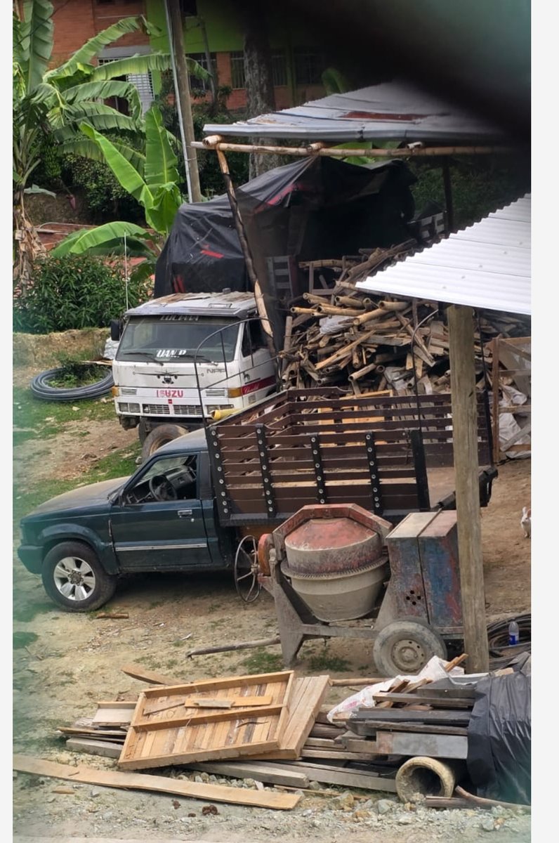 migueldelrioabg's tweet photo. Por qué razón el vehículo donde secuestraron y luego asesinaron al ingeniero Andres Camilo Peláez apareció escondido en un lote que pertenece al Hospital mental de Antioquia (Homo), adscrito a dicha Gobernación? https://t.co/xSCAPCKIk7