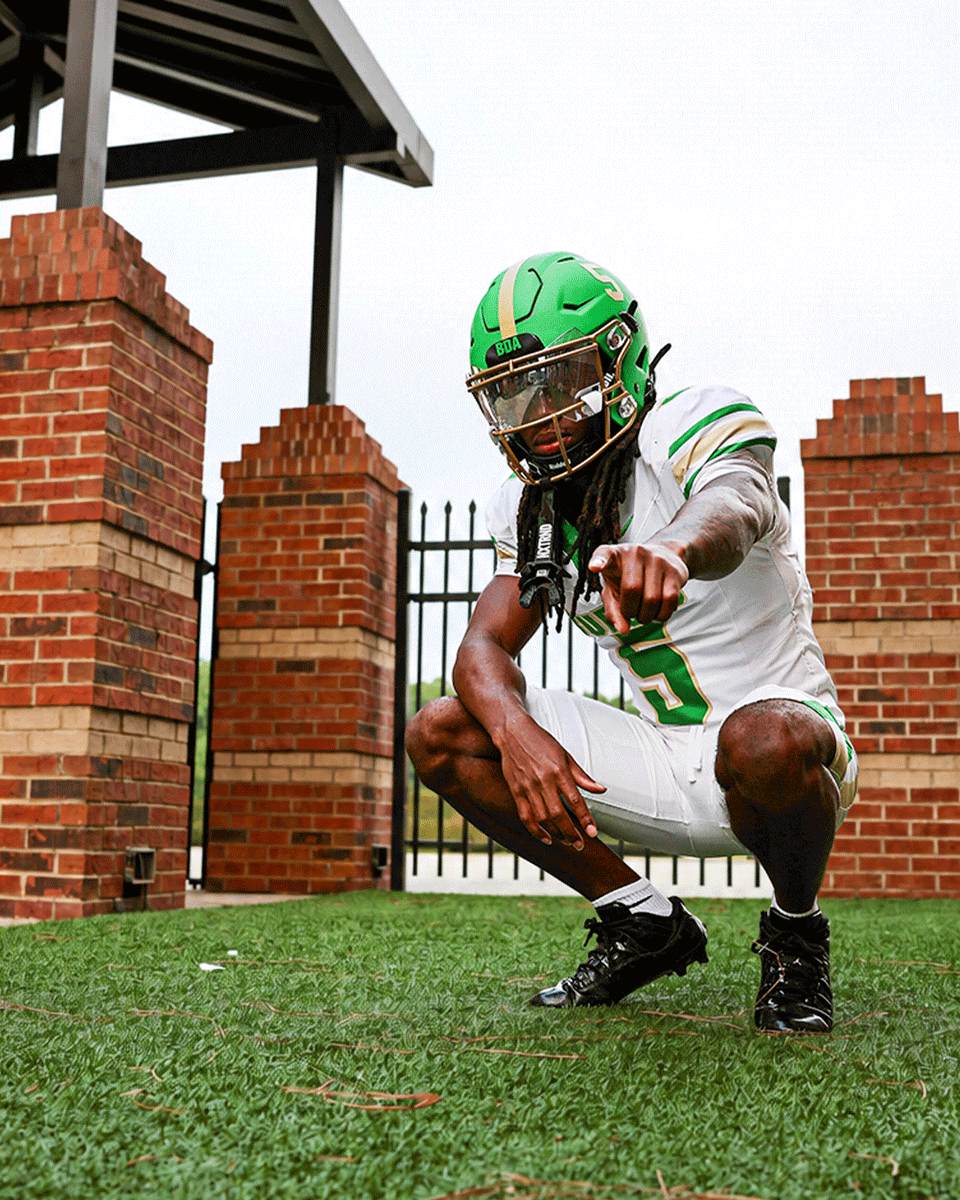 buford_football's tweet photo. Crisp whites. New lids. Same standard. 🥶

#Gloryland | #AppEra https://t.co/I6agOBjrnx