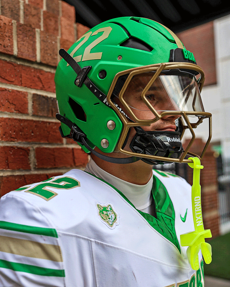 buford_football's tweet photo. Crisp whites. New lids. Same standard. 🥶

#Gloryland | #AppEra https://t.co/I6agOBjrnx