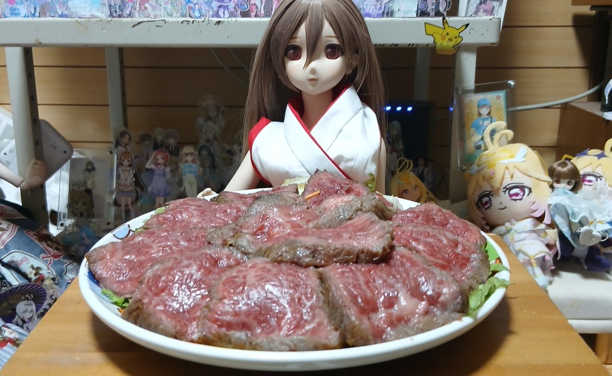 6STOR95cKWWitwD's tweet photo. #DDby 
#ドル活 
トワお姉ちゃんの晩御飯は牛のたたきを食べるよ https://t.co/zzw5EJImFY