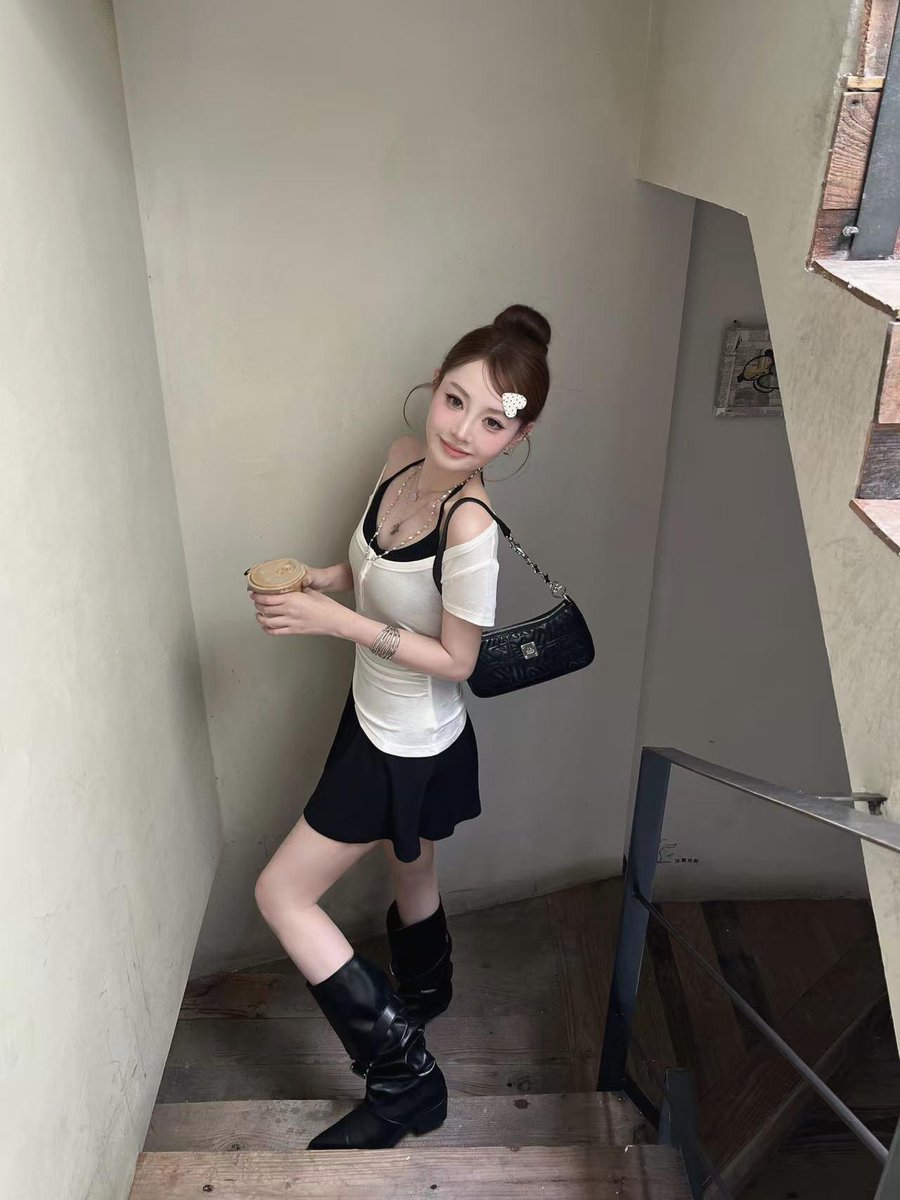 4KSpideyShotz's tweet photo. 今晚来伺候我吗亲爱的 永济 #永济 https://t.co/p9g4ytqSWW