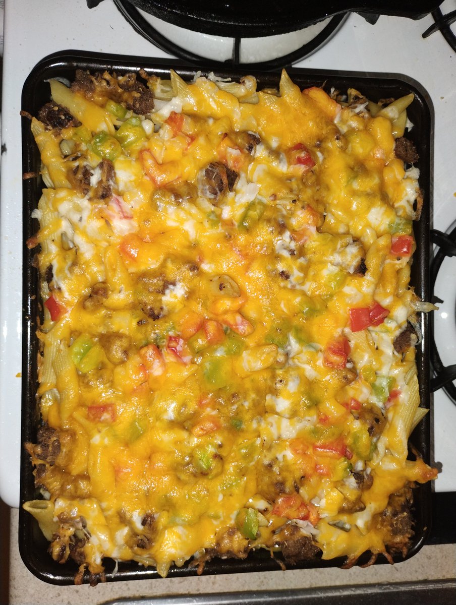 GNAW401491's tweet photo. "Ghetto" Casserole
#KongD. #photograghy #Foodphotography #Blackcuisine https://t.co/K36J6tyFz3