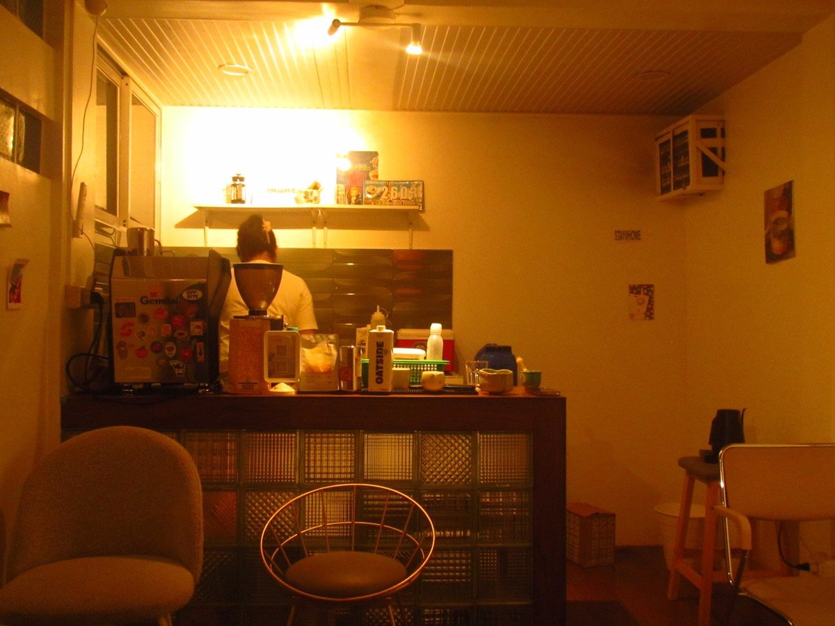 euannana's tweet photo. coffee and matcha https://t.co/Uy6YmL5f9G