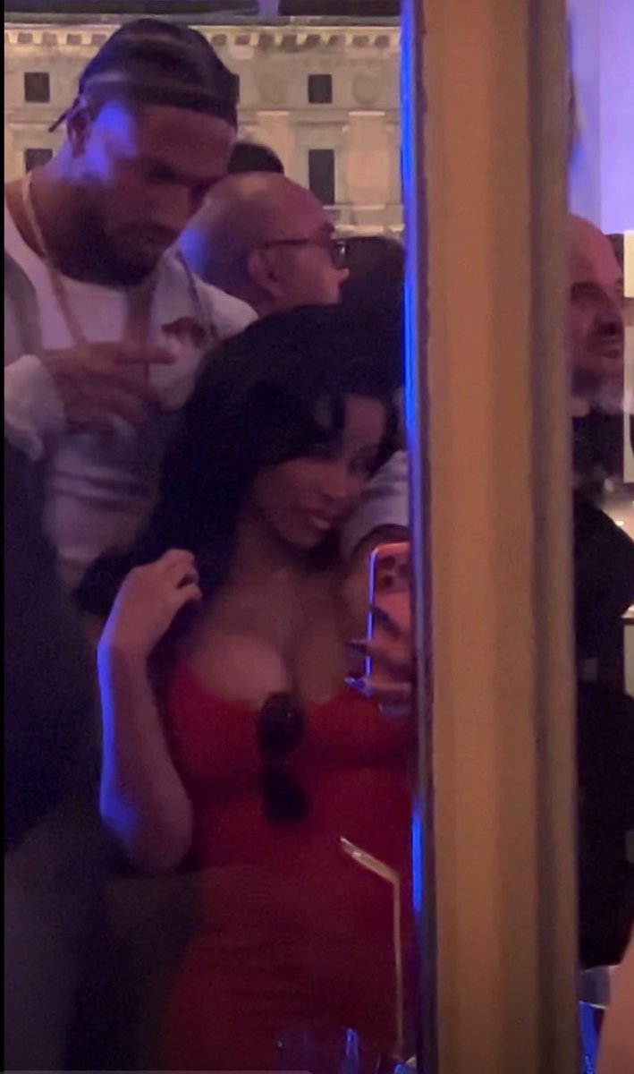 BardiUpdatess's tweet photo. Cardi B and Maduka Okoye in Milan, Italy last night. 💕 https://t.co/95brxPAh8v
