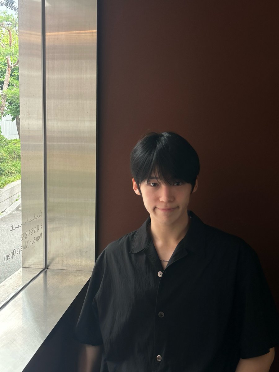 mustgov1ral___'s tweet photo. 같은 셔츠 비슷한 표정으로 보니까 살 쪽 ��졌어 내 우진 님 당장 치킨에 콜라 두 배로 먹여야 돼 진짜... #천우진 https://t.co/mTBYlBqPIw