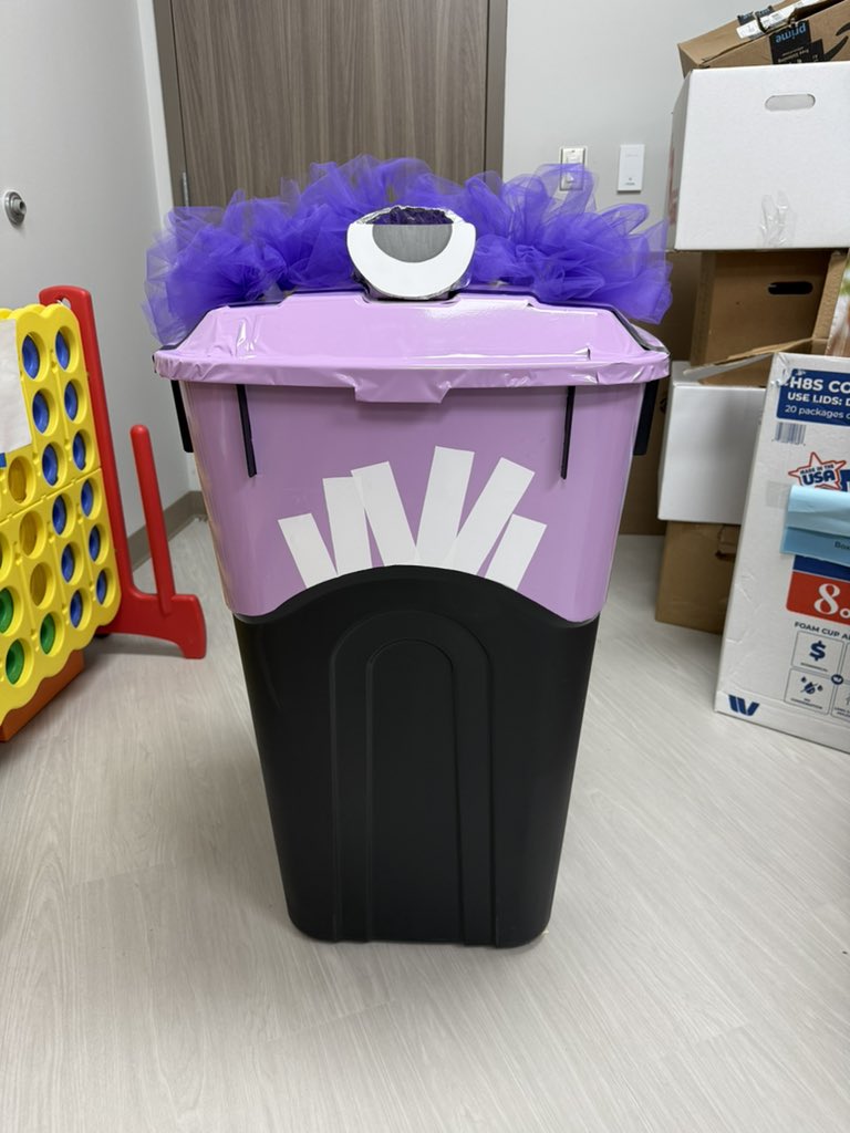 MissionPTO's tweet photo. 🍬👾 CANDY MONSTER SHOUT-OUT! 👾🍬

A huge THANK YOU to our amazing parents who used their creativity and time to make our awesome Candy Monsters for Mission Elementary! 💙💛🚀

⭐ Chelsea Washington
⭐ Karen Rojas
⭐ Eyleen Mosquera
⭐ Rose Lopez https://t.co/f5kfqicLfC