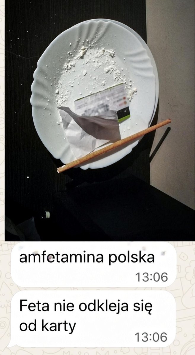 aTomowy997's tweet photo. Syn 14 lat szkoła sportowa dwa treningi dziennie (piłka do metalu) wysyła mi zdjęcie posiłku w szkole mistrzostwa sportowego… https://t.co/MQZ5cJZsqg