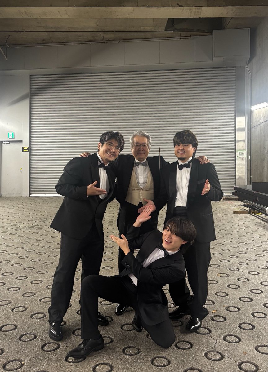 tpmasago's tweet photo. 「NANA MIZUKI LIVE GRACE 2026 -OPUS Ⅳ-」
でした🎺🎺🎺

個人的にはプレッシャーのかかるライブでしたが素晴らしい編曲者で指揮者の藤野さんのおかげでリハーサルから楽しく演奏してました

ありがとうございました
最後はラッパ吹きと藤野さんで📷

 #LIVE_GRACE_4 
#水樹奈々 https://t.co/y73xy0H0Us