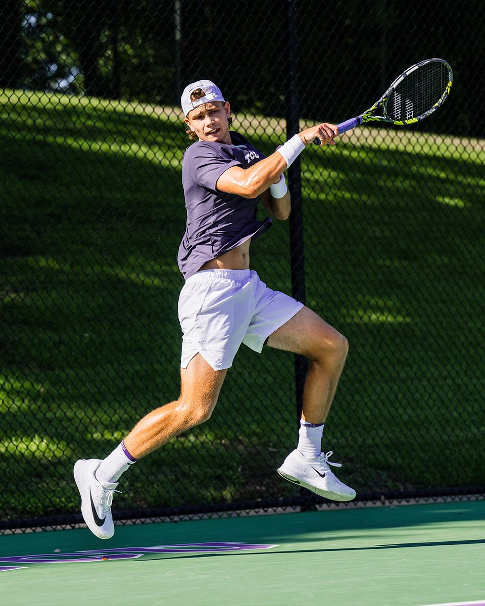 TCUMensTennis's tweet photo. Locked for the main draw in Tulsa 🔒

𝗦𝗶𝗻𝗴𝗹𝗲𝘀 𝗥𝗗𝟲𝟰
🐸 #21 Cooper Woestendick vs. #59 Timofey Stepanov (Cal)
🐸 #80 Roger Pascual vs. #78 Luca Preda (UVA)

#GoFrogs | @ITA_Tennis https://t.co/1F1hlzZeTK