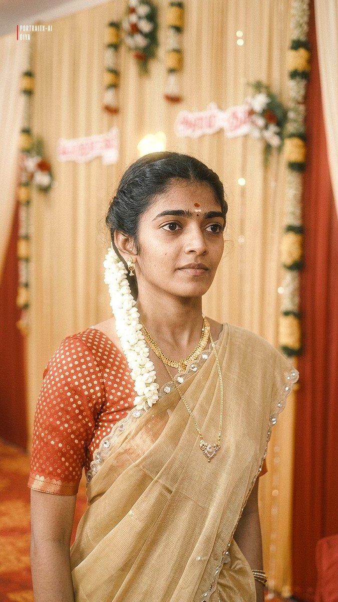 Saravanan115191's tweet photo. நீ பேசாத மௌனத்தைக் கூட
நான் காதல்னு புரிஞ்சுக்கிறேன்…
ஏனென்றால்,
உன்னை நேசிக்க ஆரம்பித்த பிறகு
என் இதயத்துக்கு
வேற எந்த மொழியும் தெரியவில்லை…! 🫶🏻❤️ https://t.co/BtegPNOPt3
