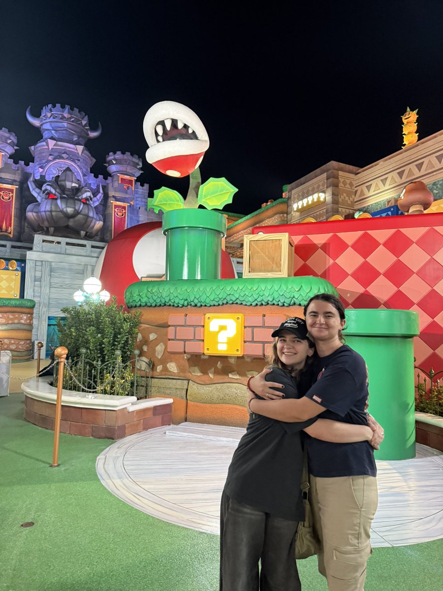 FGmoo_'s tweet photo. So incredibly proud of my baby sibling <3 https://t.co/pWzFCecAkf