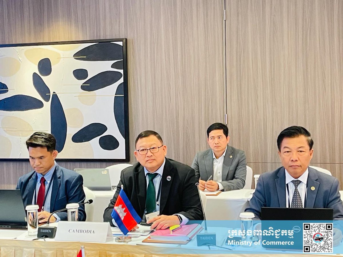 MoCCambodia's tweet photo. His Excellency PENN Sovicheat, Secretary of State of the Ministry of Commerce, Led the Cambodian Delegation to Participate in the Second Meeting of the Working Group on Trade and Investment Under the Greater Mekong Subregion Framework ...
👉 Read More: https://t.co/HIpGa6YfJh https://t.co/xlGvD6hjnf