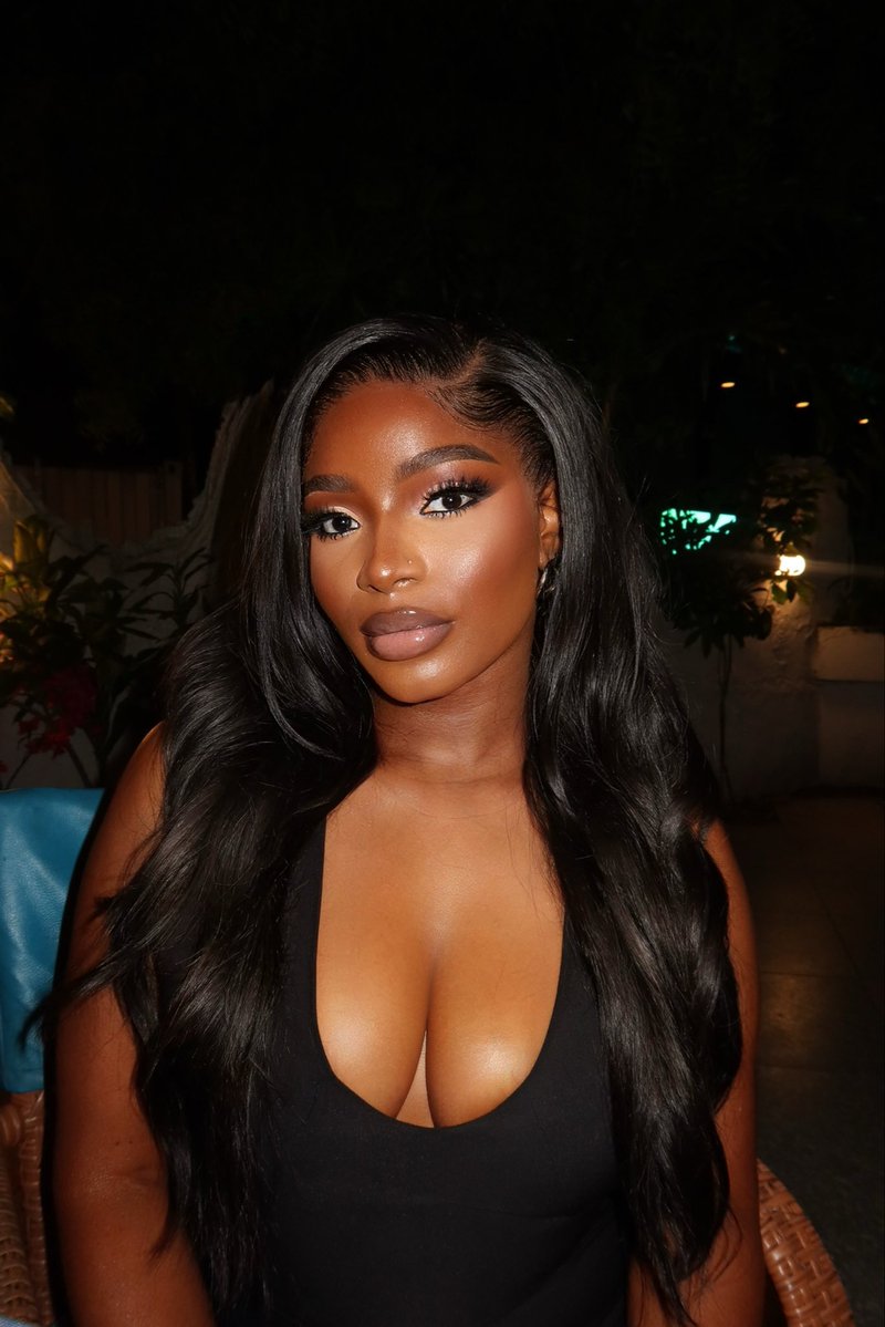 IsabellaGeorgeW's tweet photo. Black is my love language 🖤
Serving grown woman energy https://t.co/rC4lewijwO
