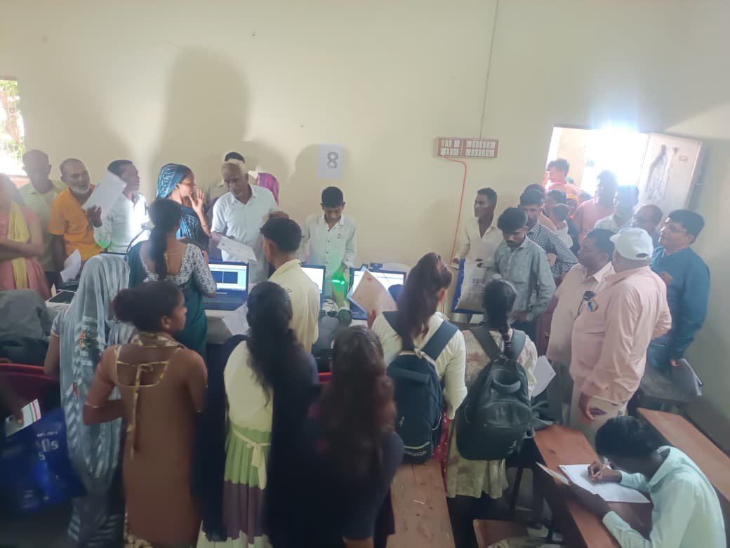infodahodgog's tweet photo. *દેવગઢ બારીઆ તાલુકાના કુવા મુકામે S.C. મોદી હાઈસ્કૂલ ખાતે “સેવા સેતુ 2.1 (ગ્રામ્ય) કાર્યક્રમ-2026” યોજાયો*
કરવામાં આવ્યું હતું.
@PMOIndia @CMOGuj @collectordahod @InfoGujarat #SSADHD https://t.co/26ikZJqP7Q