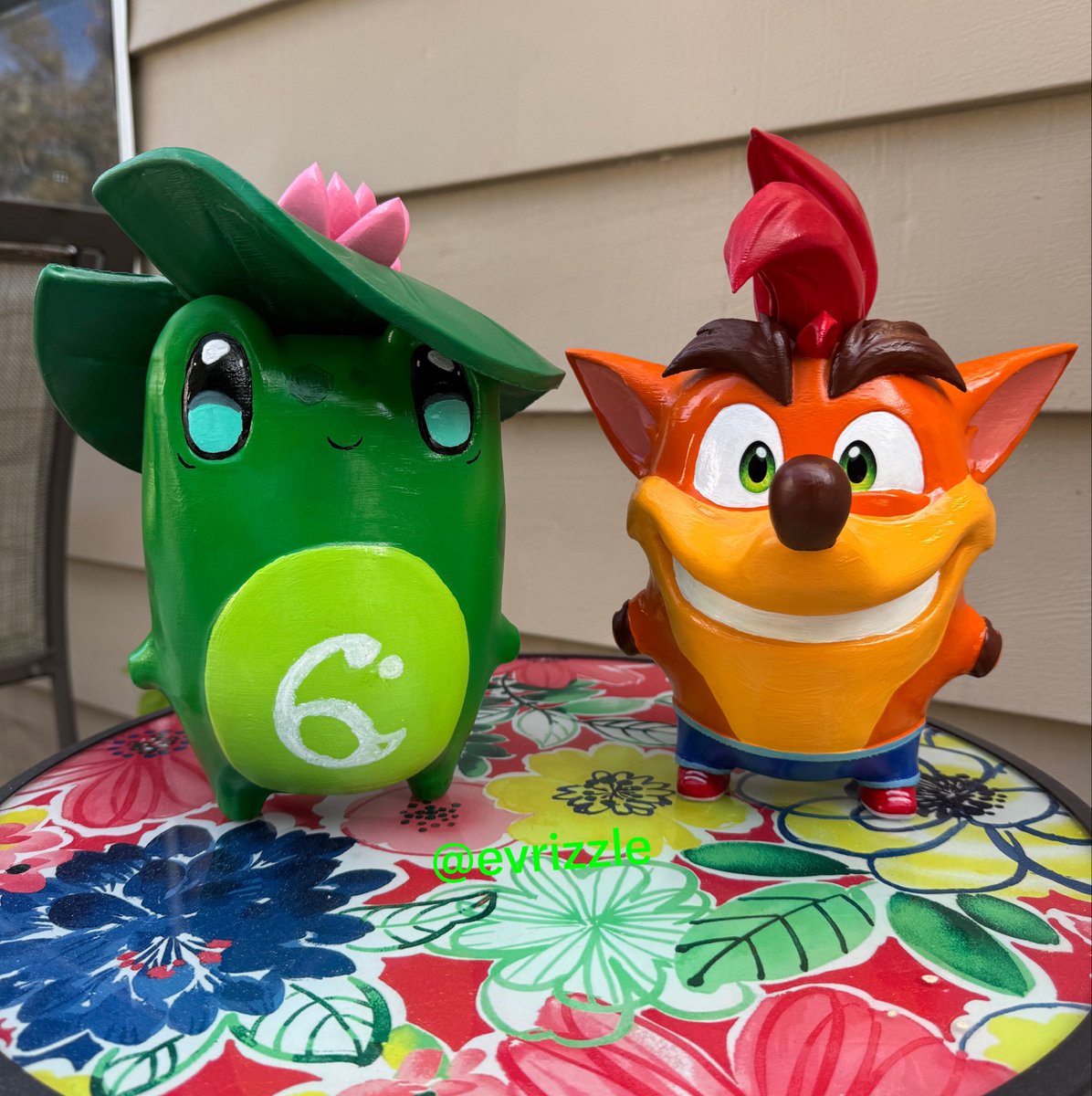 Evrizzle's tweet photo. I made the Crash Bandicoot sprite and Pond Sprite💥🐸

What should I make next?
❤️+♻️ #fortnite https://t.co/oc5Nc8wrxn
