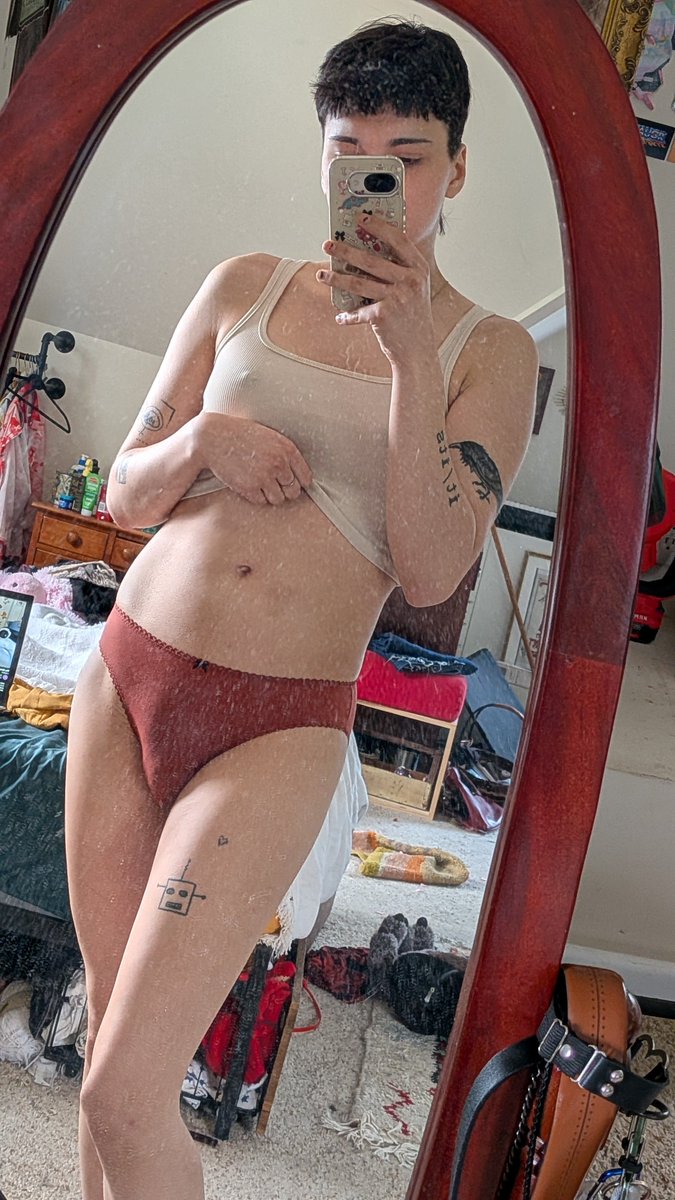ChastityKaige's tweet photo. Pre workout https://t.co/b3z5e8xhbF