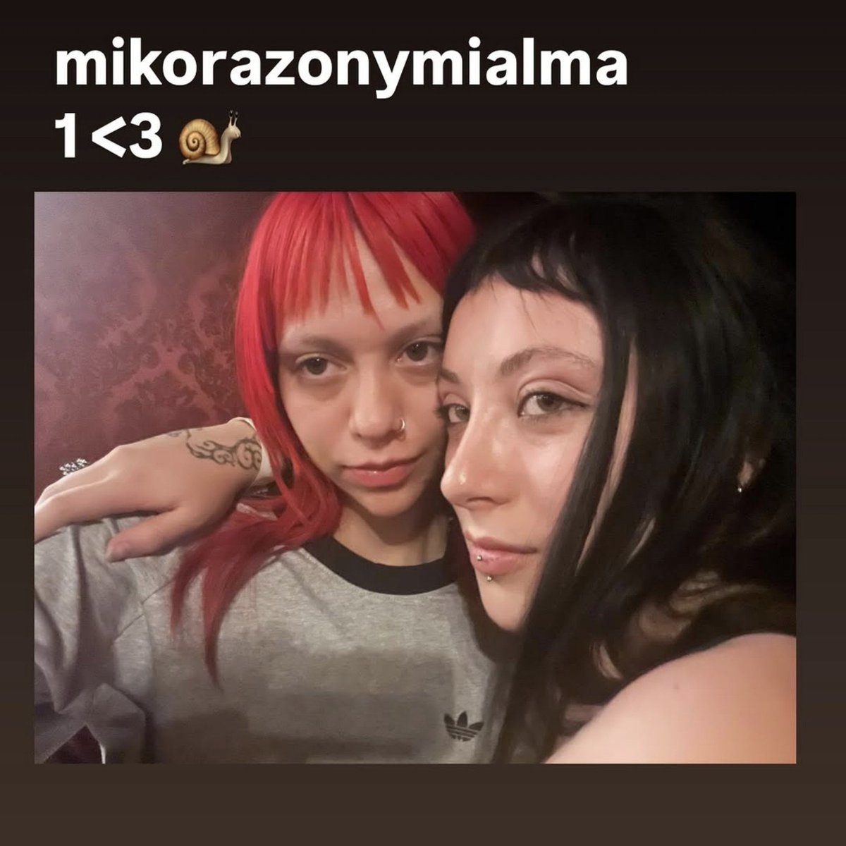 ListenToAkriila's tweet photo. Akri y Clara celebran un año de relacion juntas 😭💗 https://t.co/SPAi7ShkTG