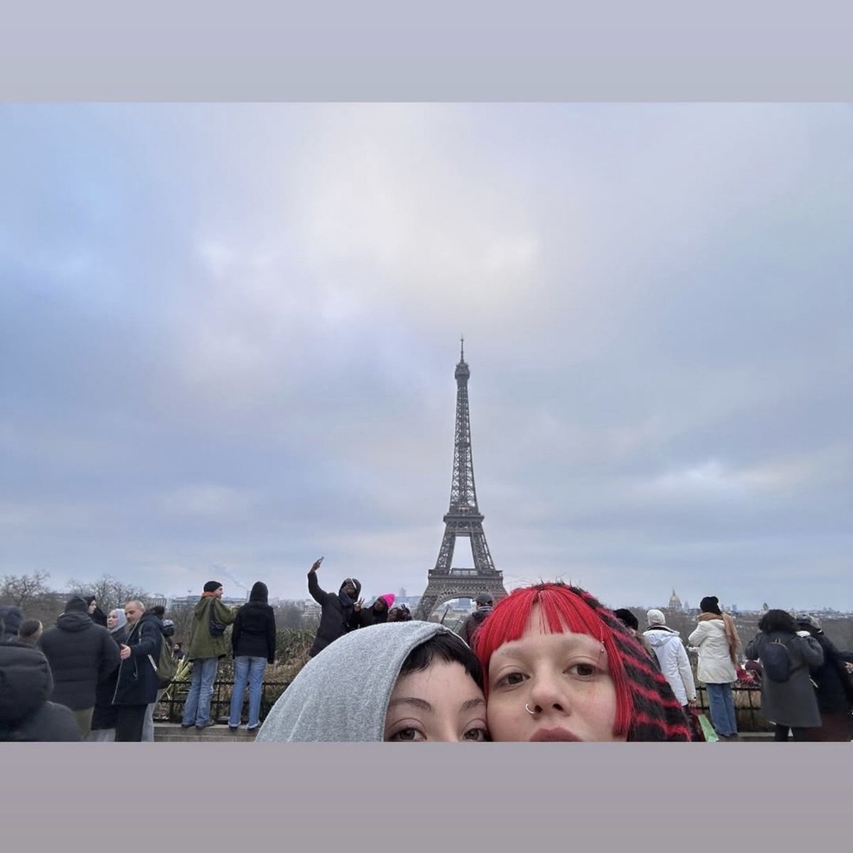 ListenToAkriila's tweet photo. Akri y Clara celebran un año de relacion juntas 😭💗 https://t.co/SPAi7ShkTG