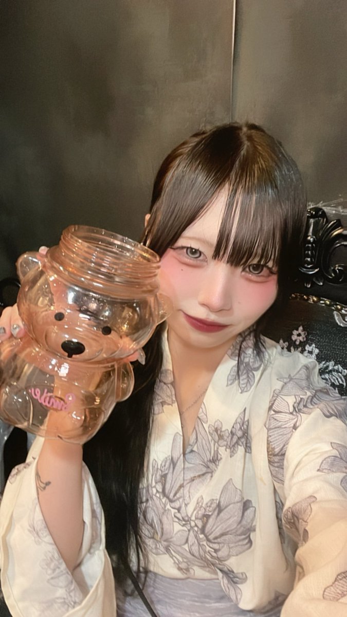 BH_ama___'s tweet photo. 退勤しました！

♡戻ってきてくれたお兄さん🧸
歌もダンスもうまかった😢ありがとう！

次25日16時〜です

@andlove_akb https://t.co/xr4vfscVIf