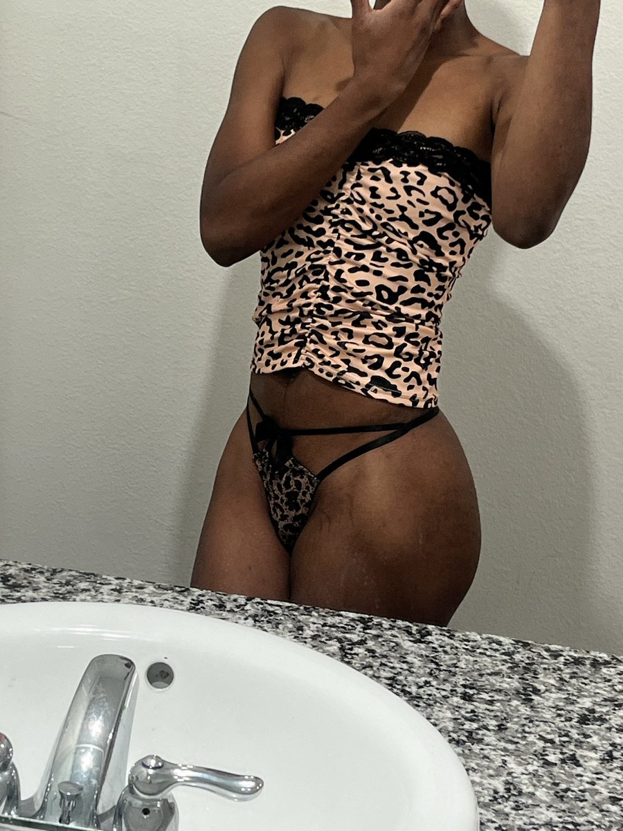 weluvvstar's tweet photo. Dm me and see wassup😘🥰 #اليوم_الوطني_السعودي_٩٦ #اليوم_الوطني_٩٦ #خليجي٢٧ https://t.co/eAS4n76kOC