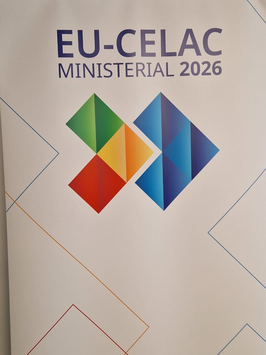 AnayansiRCamejo's tweet photo. Participamos en reunion ministerial #CELAC-UE marco #AGNU81. Ratificamos importancia preservar este espacio cooperación, sin condicionamientos y atendiendo prioridades ambas partes. Denunciamos bloqueo EEUU 🆚️ #Cuba y cerco energético y llamamos a preservar ALC como #ZonadePaz. https://t.co/G78v76OxE5