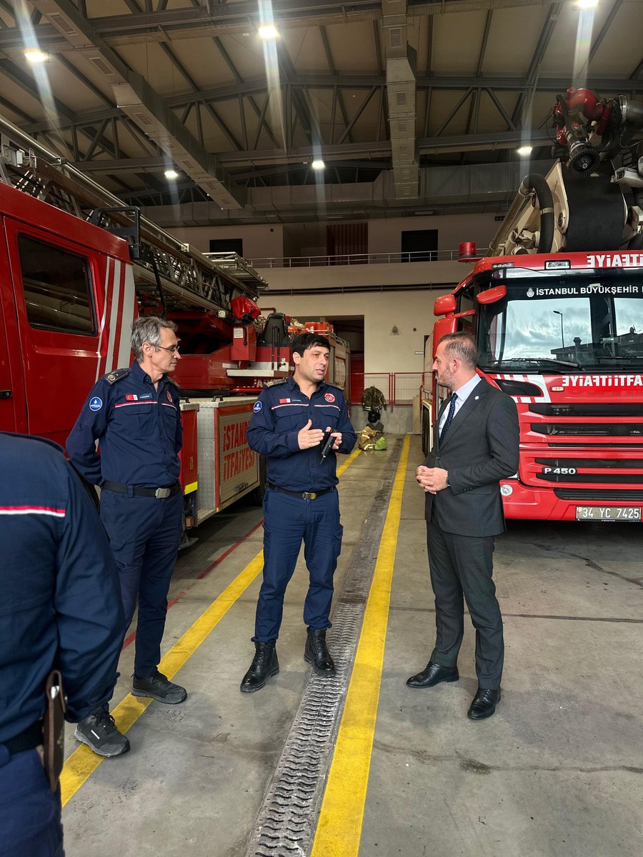 MHPTuzla__'s tweet photo. İlçe Başkanımız Sn.Onur ESEN, İlçe Başkan Vekilimiz, ve İlçe Başkan Yardımcılarımız ile birlikte, Tuzla İtfaiye Grup Amirliğini ziyaret ettiler.

#MHPİstanbul
#MHPTuzla
#OnurESEN https://t.co/Ms6x7lS7vK