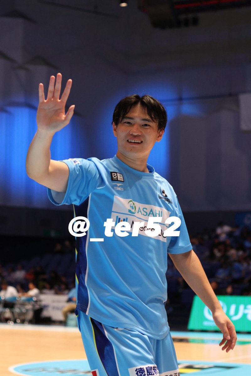 _ter52's tweet photo. お隣のラポさんと圭佑くんのブースターさんに
わがまま言って呼んでもらったおかげで 🥺🫶🏻
この上ない幸せでございます T ˙̫ T♡

#徳島ガンバロウズ https://t.co/fTHSr6iydi