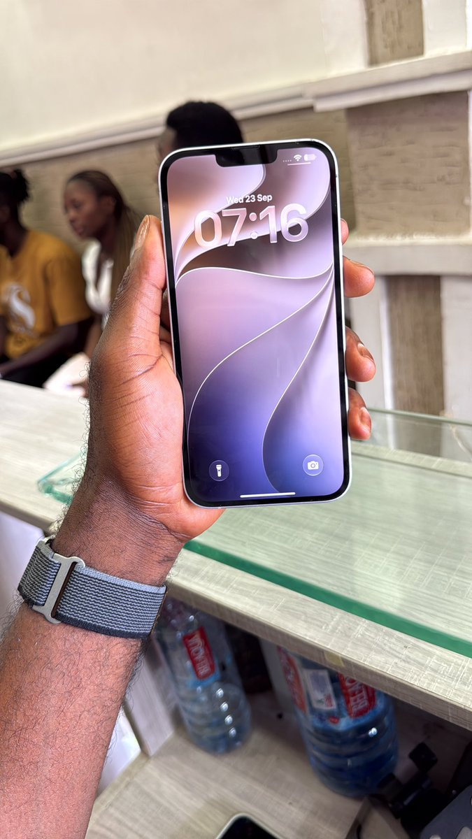 MEEKiSHOP's tweet photo. 14 plus physical sim 256GB 

Display as seen ✅✅

¢3,500GH 

WhatsApp/ Call 0554918694
Location/ Circle Mall https://t.co/9cXHa9fJMm