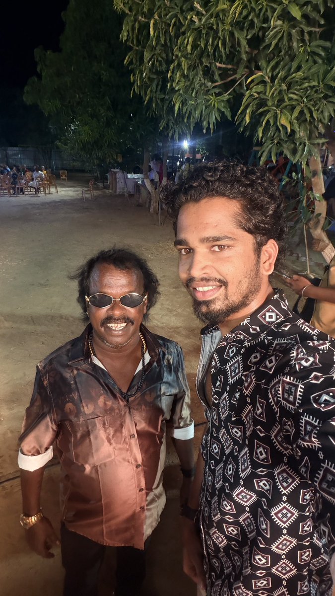 ssv__remo's tweet photo. Selfie with #antonyDasan. 😍🔥❤️🙌
#MannaiArul #keeripulla https://t.co/Eg0BbiNGO3