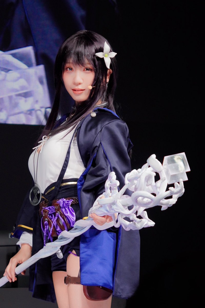PH_photo_'s tweet photo. 2026.09.19
東京ゲームショウ2026

MIRESI：視えない未来
エンデ/伊織もえさん(@iorimoe_five )
撮影ありがとうございました！

#伊織もえ
#TGSmoe
#TGS2026
#MIRESI https://t.co/miJnbsxBMD