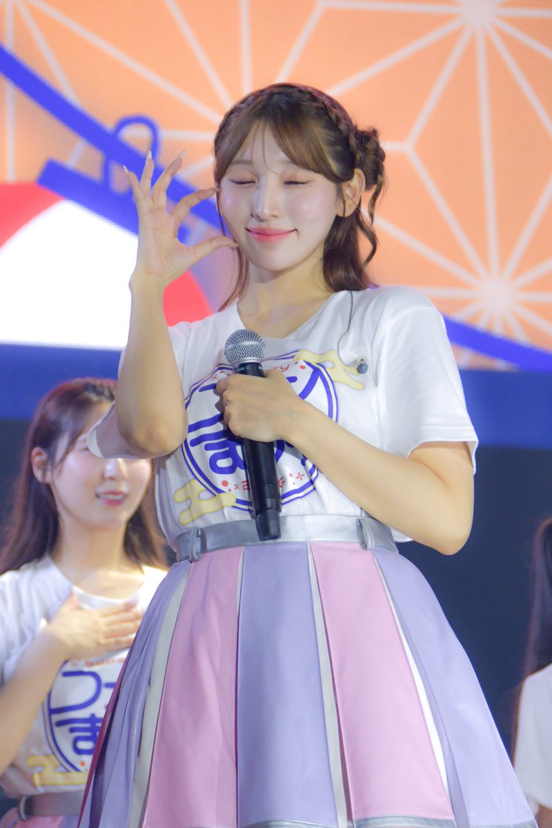 s2_saechan_s2's tweet photo. ずっと逆サイだったけど、最後に目の前きてくれた😭

#HKT48
#栗原紗英 ちゃん(@38sae_kurihara)
#Boostyファンまつり2026 
#HKT48_カメコ #さえcamera https://t.co/xO7isvdUD6