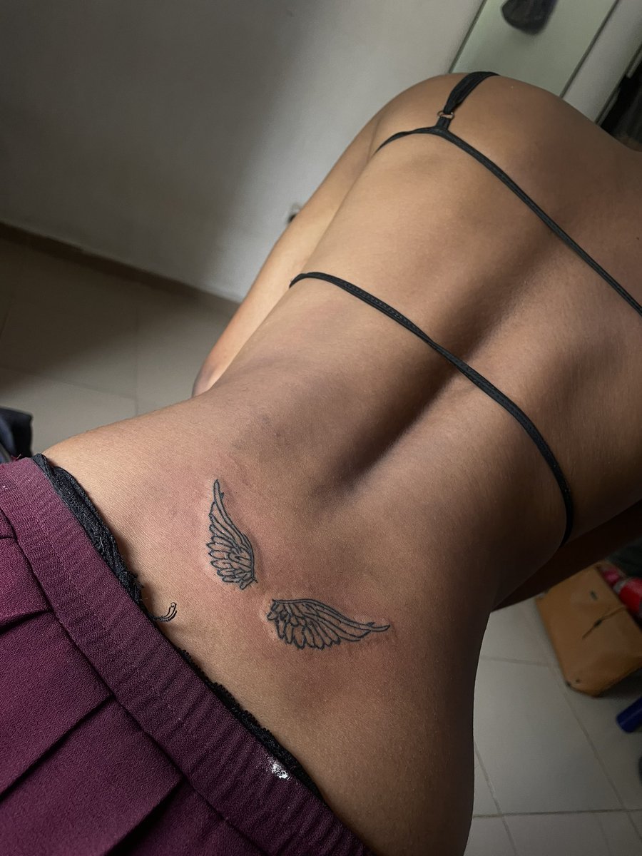 Diyahhep's tweet photo. @Be_Shalls 
Book me! https://t.co/cFWvdzLxtQ