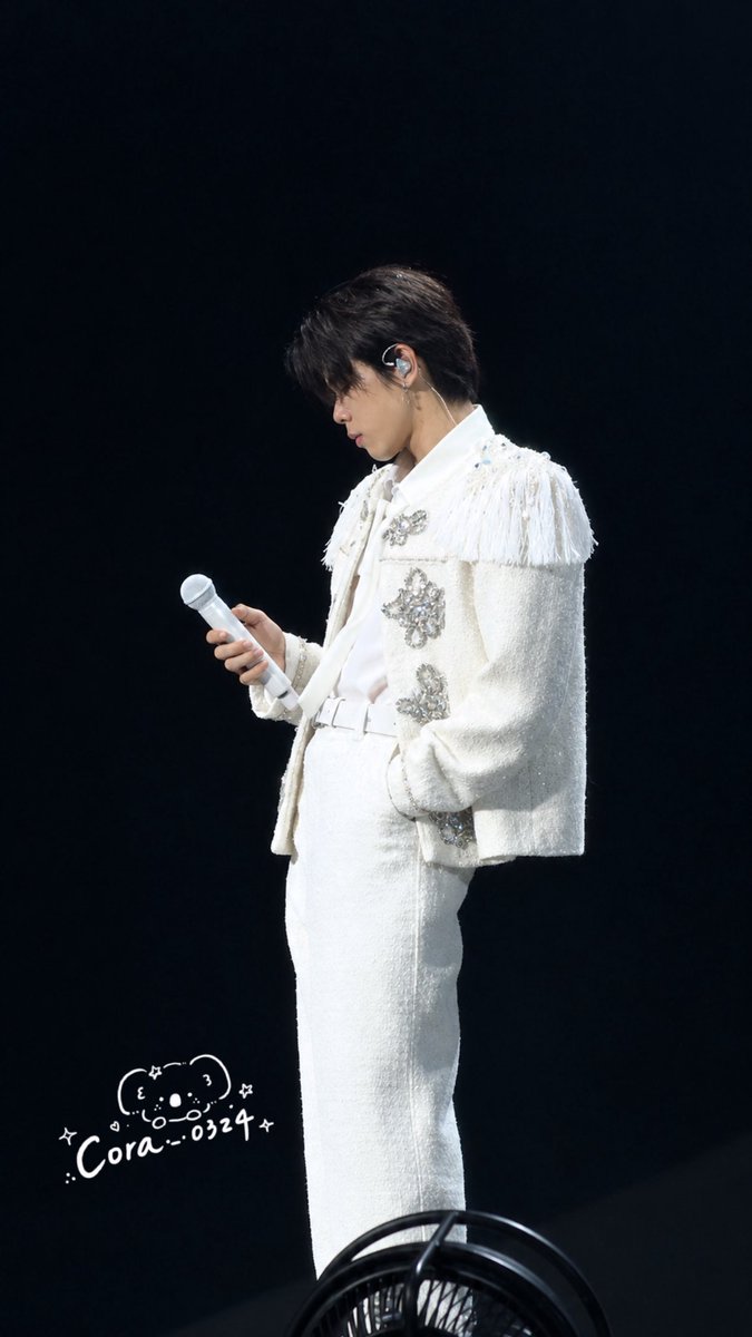 kuo920322's tweet photo. Looking forward to seeing my prince next month 👑💗

#TuiChayatorn https://t.co/3j92bjIjOn