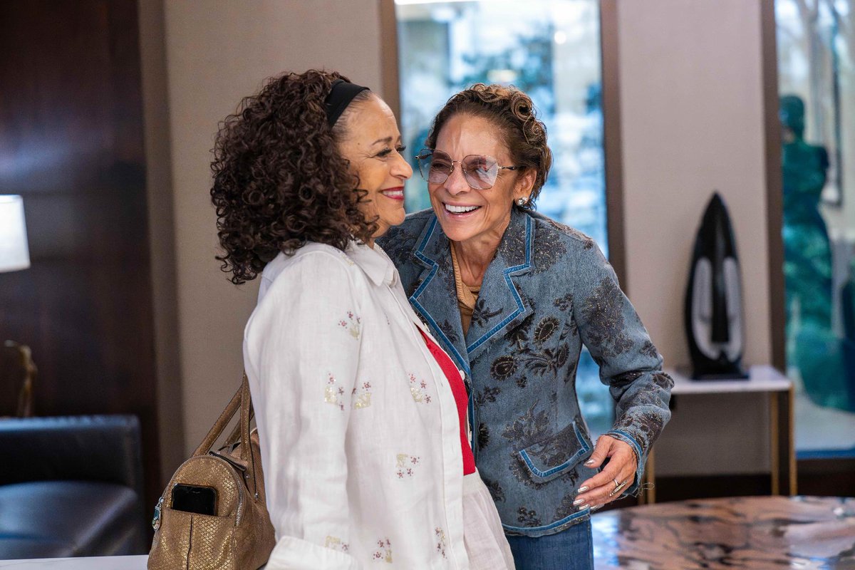CityofAtlanta's tweet photo. Atlanta, join us in celebrating cultural icon Debbie Allen, recipient of the Phoenix Award!
Allen helped shape A Different World and returns for its next chapter, filmed right here in Atlanta.
A Different World premieres tomorrow, September 24, on Netflix https://t.co/KGp6Vevckf