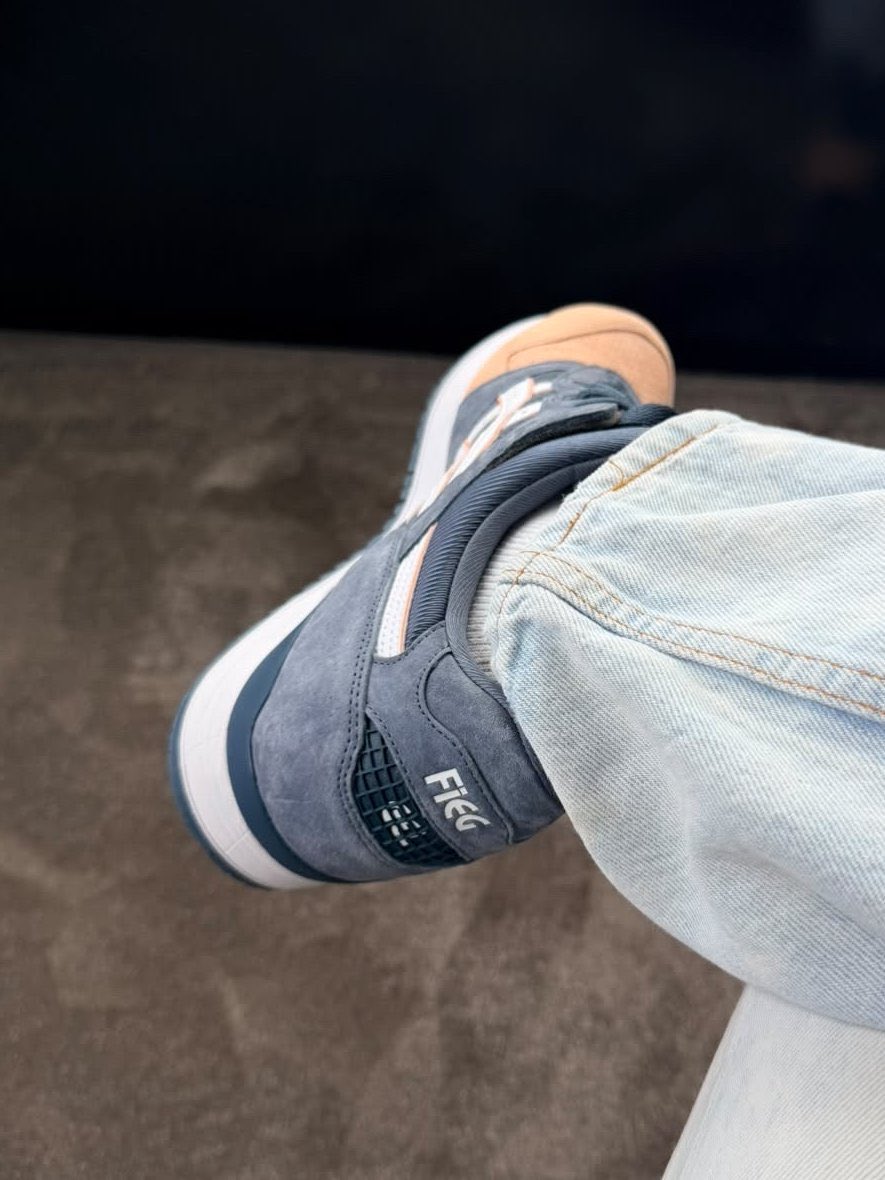 SBDetroit's tweet photo. KITH x ASICS GEL-Lyte III “Salmon Toe” 🍣

🗓️ September 28th

LEARN MORE:  https://t.co/iYDdWbCq5t https://t.co/el5qbLgjFm