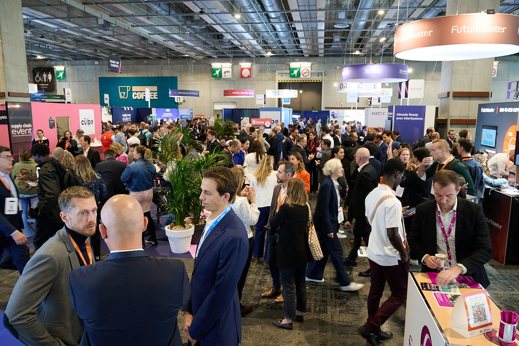 SCE_Event's tweet photo. 🎯 Supply Chain Event 2026 : composer avec l’incertitude, orchestrer la performance.

⚡ Pics d’activité, tensions géopolitiques, évolutions réglementaires... dans un environnement où l’incertitude devient la norme, la Supply Chain change de dimension.

👉 https://t.co/cv3XQNQEdN https://t.co/x4LXYKPbdi