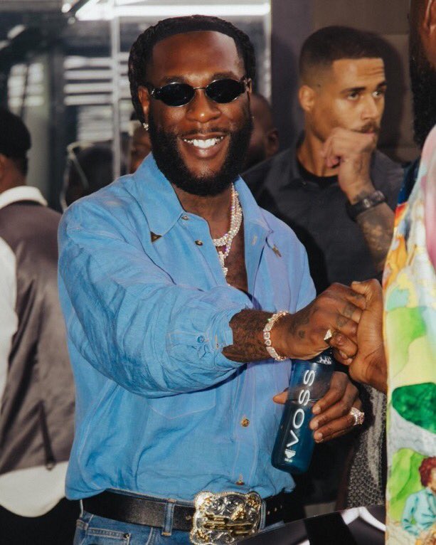 BBSmmvb's tweet photo. BURNA BOY HAS NOW EARNED 63 MUSIC CERTIFICATIONS IN 2026, EXTENDING HIS RECORD AS THE AFRICAN ARTIST WITH THE MOST CERTIFICATIONS THIS YEAR! 🤯 https://t.co/rAZVDe18JG