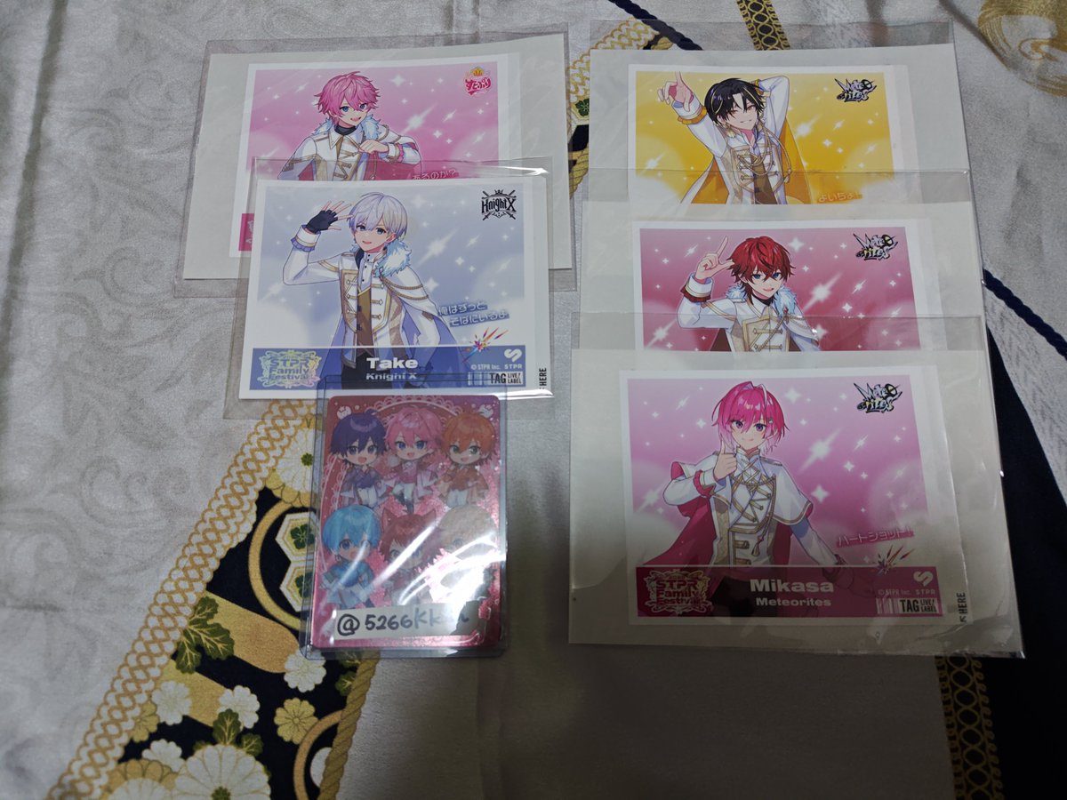 5266Kkmn's tweet photo. 【交換】すとふぇす STPR すとぷり

【譲】
✢画像参照

【求】
✢シンデレラ:🩷🩵
✢ラベル缶:🍓🩵、🍓💛
✢ラベル缶:すとぷり10周年
✢他ポスト【求】

郵送交換希望、都内手渡し要相談
 #すとぷりグッズ交換 #騎士Xグッズ交換 #AMPTAKグッズ交換 #めておらグッズ交換 #すにすてグッズ交換 https://t.co/mydj6lA3a7