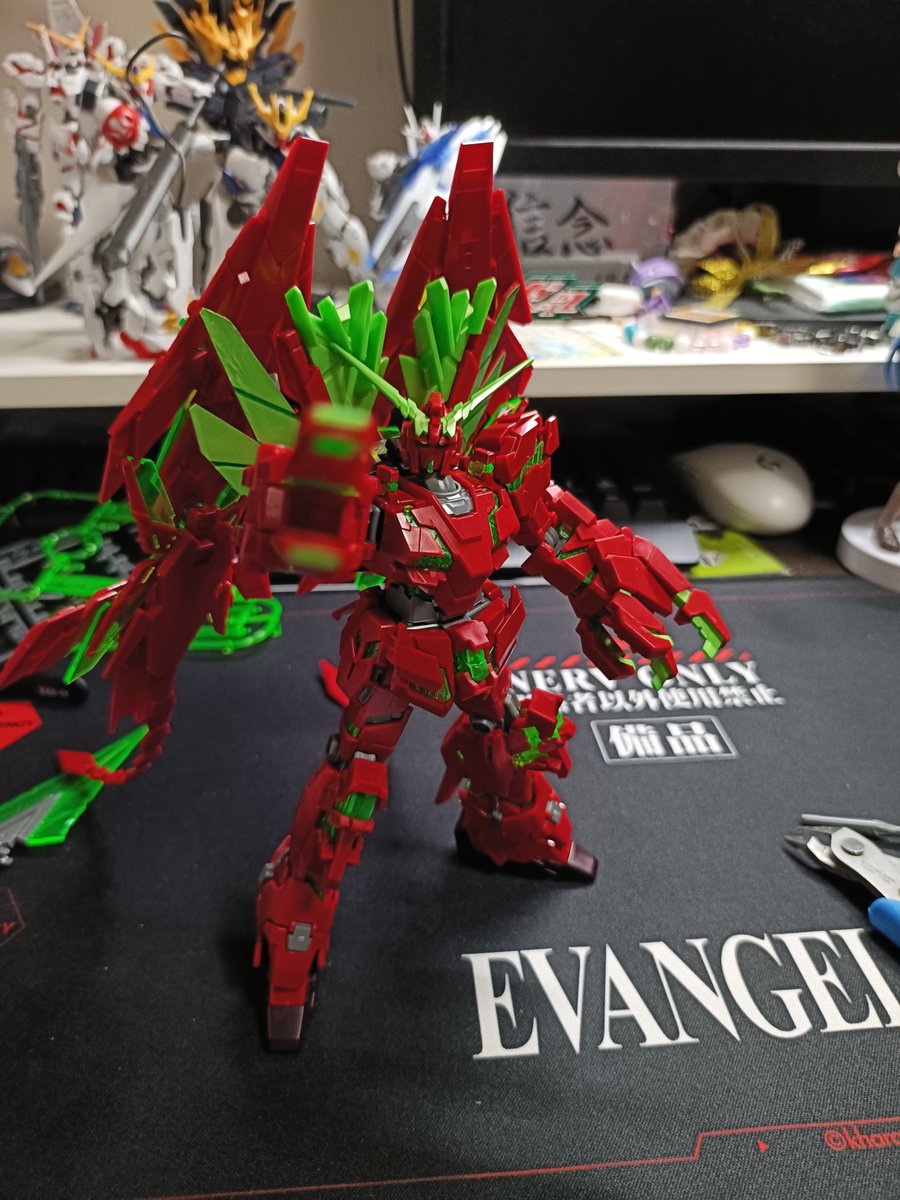 GUNPLA_P325's tweet photo. 何とか完成！
満足感高いしなによりカッケェ！
#ガンプラ
#ガンプラ好きと繋がりたい https://t.co/1V2KIOnIdR