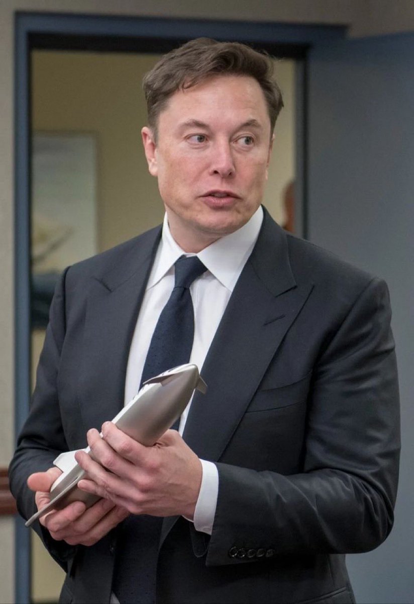 ERMpslt's tweet photo. 🚀 BE HONEST: Public opinion around Elon Musk is shifting in some circles. Are you still with him? 👀

🅰️ YES — I STILL SUPPORT ELON 👍
🅱️ NO — I DON’T 👎

WHAT’S YOUR TAKE? 👇 https://t.co/MGb3JdSi5S