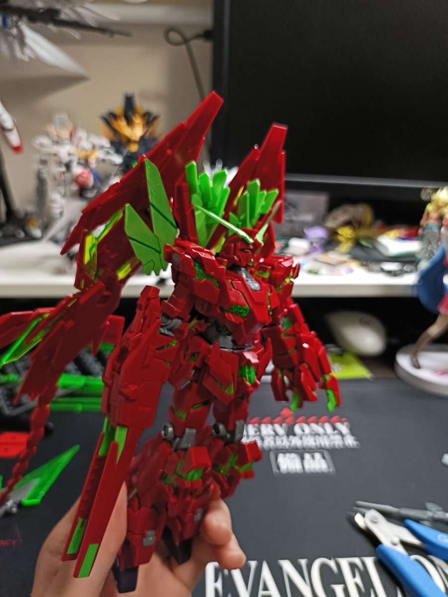 GUNPLA_P325's tweet photo. 何とか完成！
満足感高いしなによりカッケェ！
#ガンプラ
#ガンプラ好きと繋がりたい https://t.co/1V2KIOnIdR