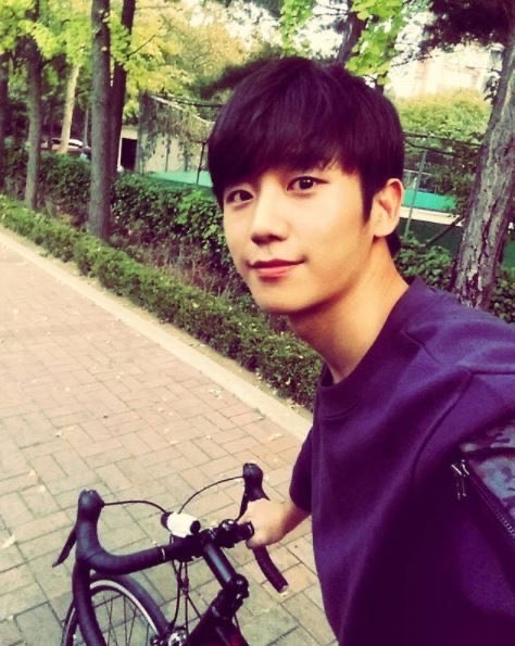 9Kyodog's tweet photo. +상대 남배우 라인업도 난리임 https://t.co/GdY7zELsIP
