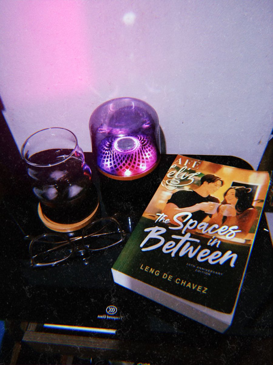 al1_ae's tweet photo. Of book, music and cherry juice. (Pampatulog ng mga trentahin)

2026 na, pero matatag pa rin ang ZaDreau as my OTP.  Walang magmomove on. 🤸‍♀️

PS. Lowkey flexing my first book I ever purchased in my first MIBF. Hihi Hello po, ate @lengsungit. 😊 https://t.co/nkzoj4wtFw