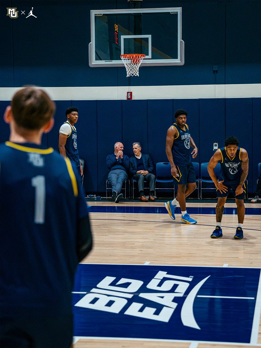 MarquetteMBB's tweet photo. Grateful to welcome Commissioner Brosnan to campus!

#MUBB | #WeAreMarquette https://t.co/GyvGRXHxF3