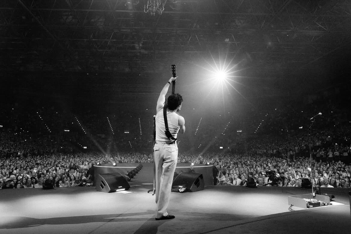 onewsation's tweet photo. Niall Horan via IG para #DPLOTBirmingham!
"Noite um Birmingham" https://t.co/aBULQxHrkL