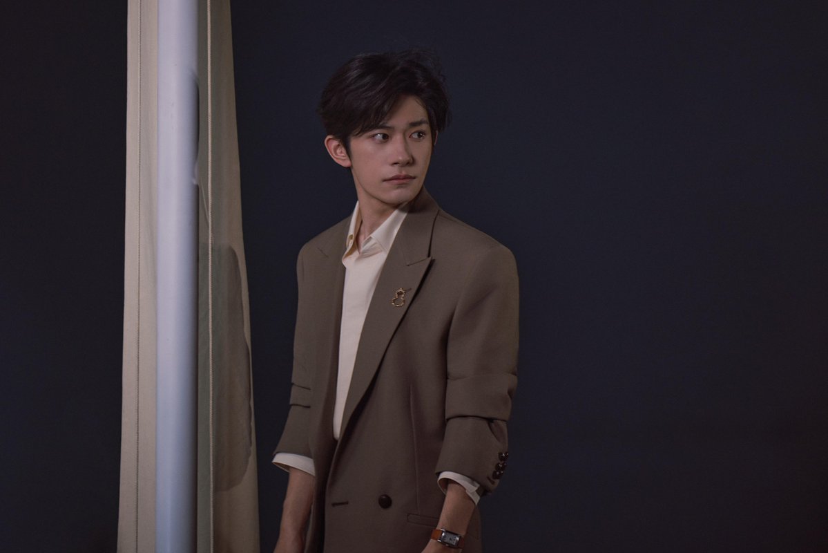 JacksonYee_YT's tweet photo. (1/5)
库存多成一锅粥了，速看
展示，全方位展示！ 
和 #易烊千玺 一起，欢迎新华社入驻小红书！
Stock is becoming a chaotic mess, hurry and take a look!
Showcase, a full-range display!
Together with #JacksonYee, let's welcome Xinhua News Agency to Xiaohongshu!

Cr. JYS﹣易烊千玺工作室 https://t.co/Id7t1B1q02